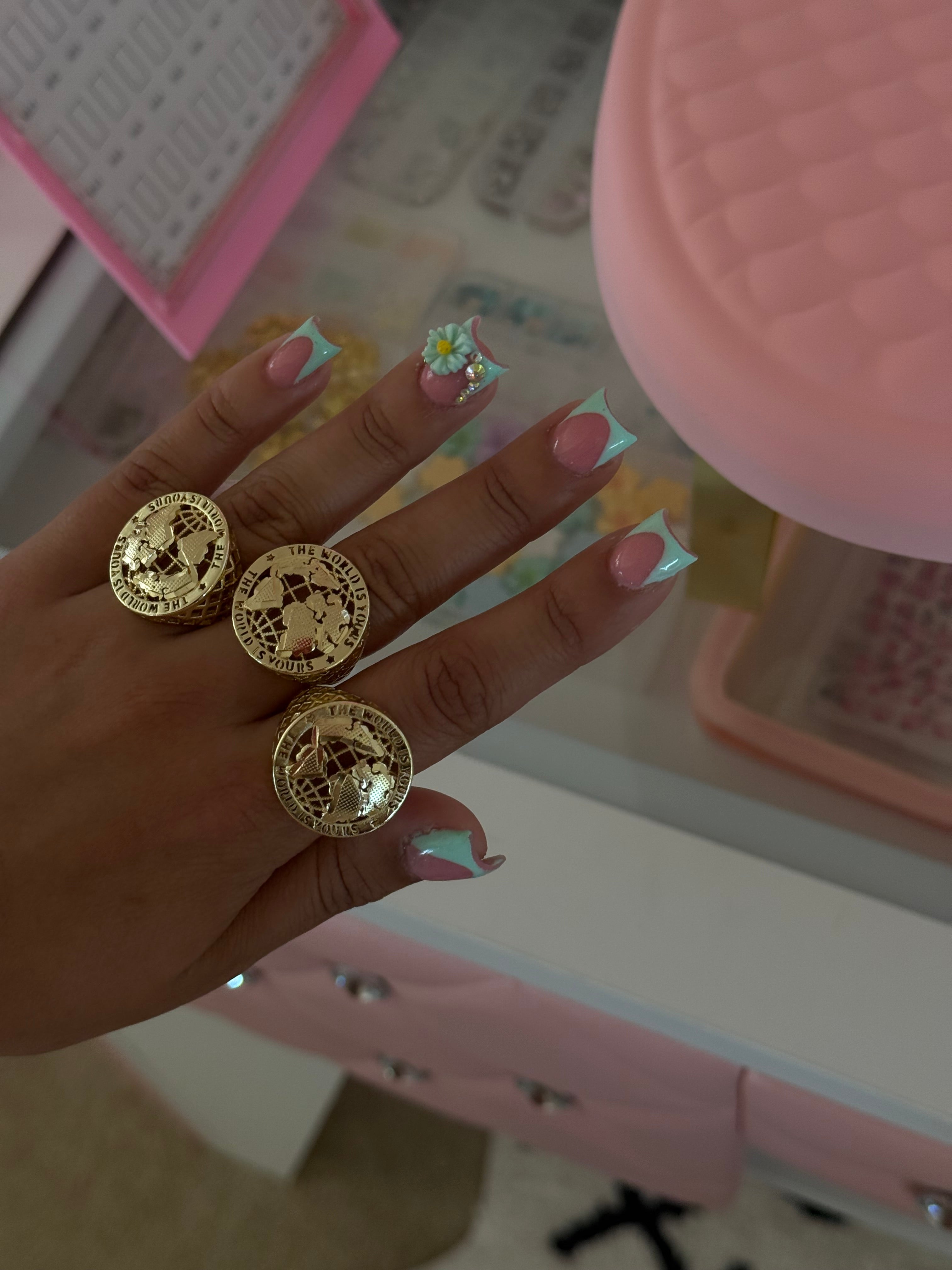 THE WORLD IS YOURS RING