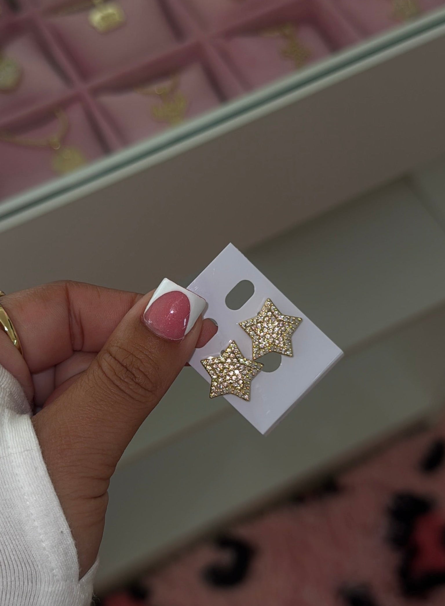 STAR DMND STUDS