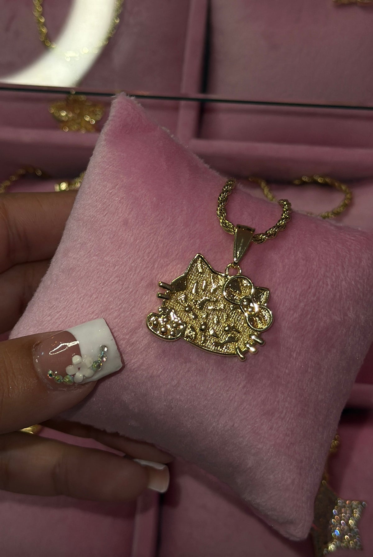 NUGGET KITTY NECKLACE