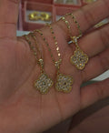 DMND CLOVER NECKLACE