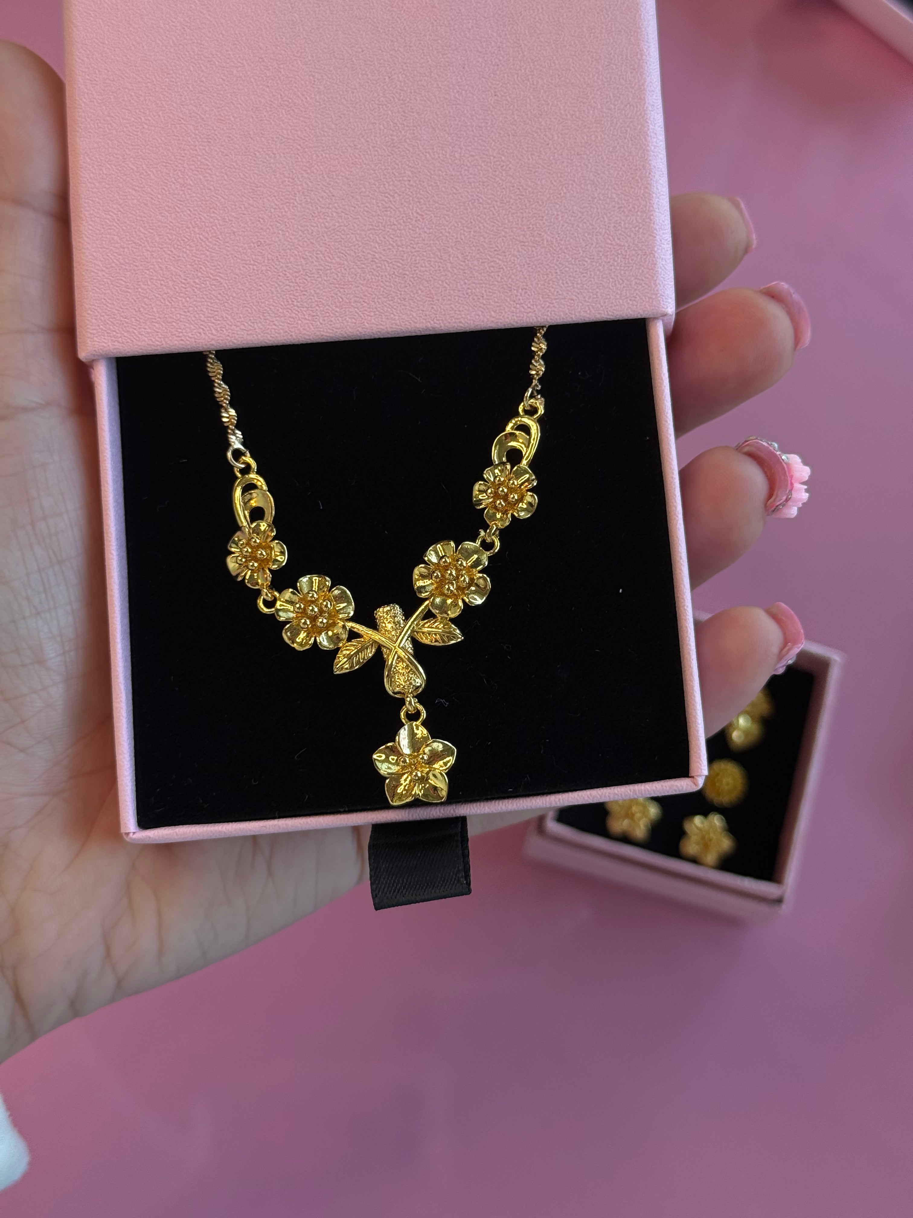 24K FLOWER NECKLACE