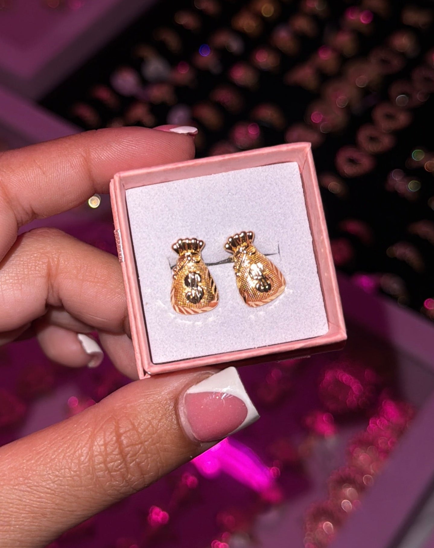 MONEYBAG STUDS