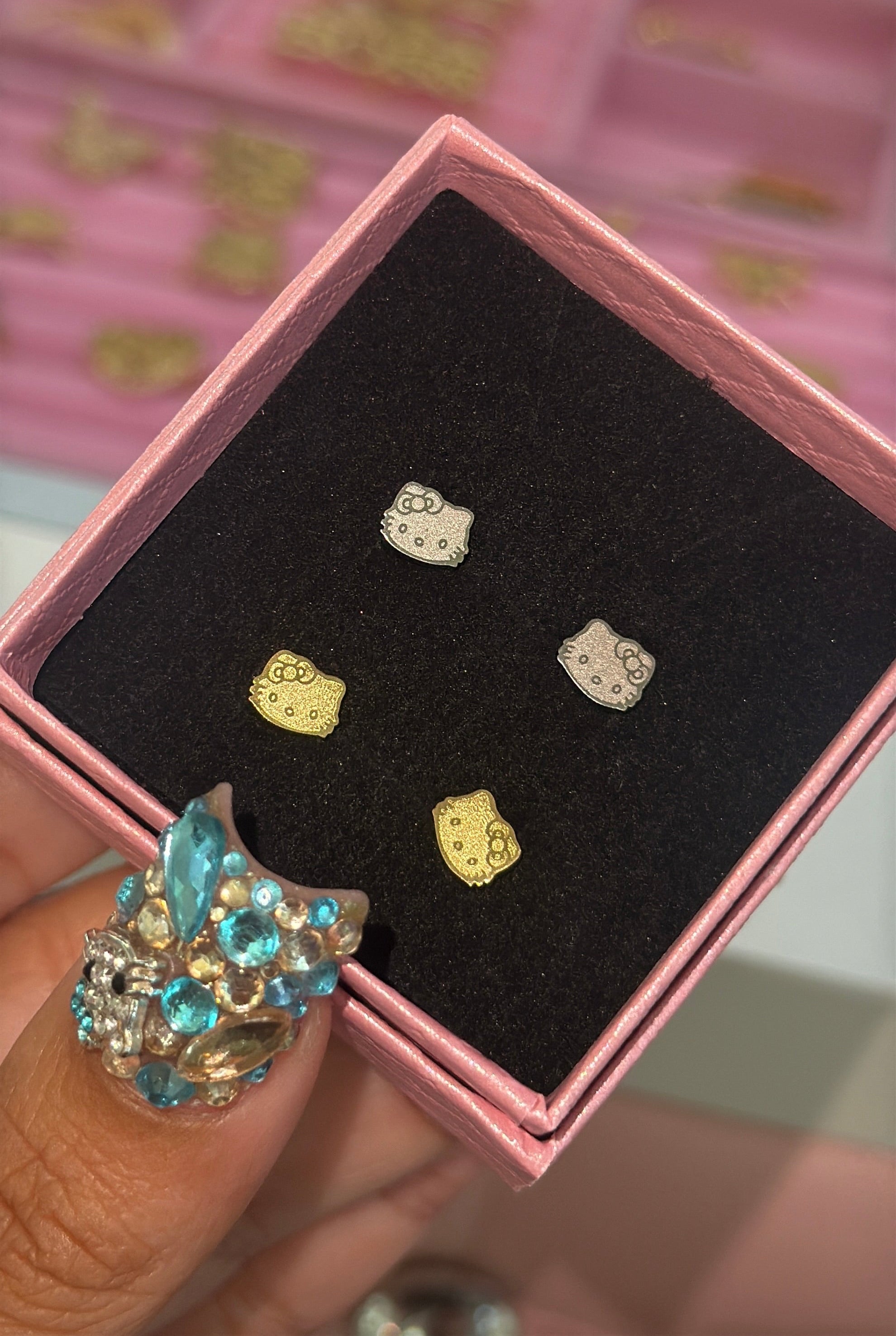 TINY HK BALLBACK STUDS