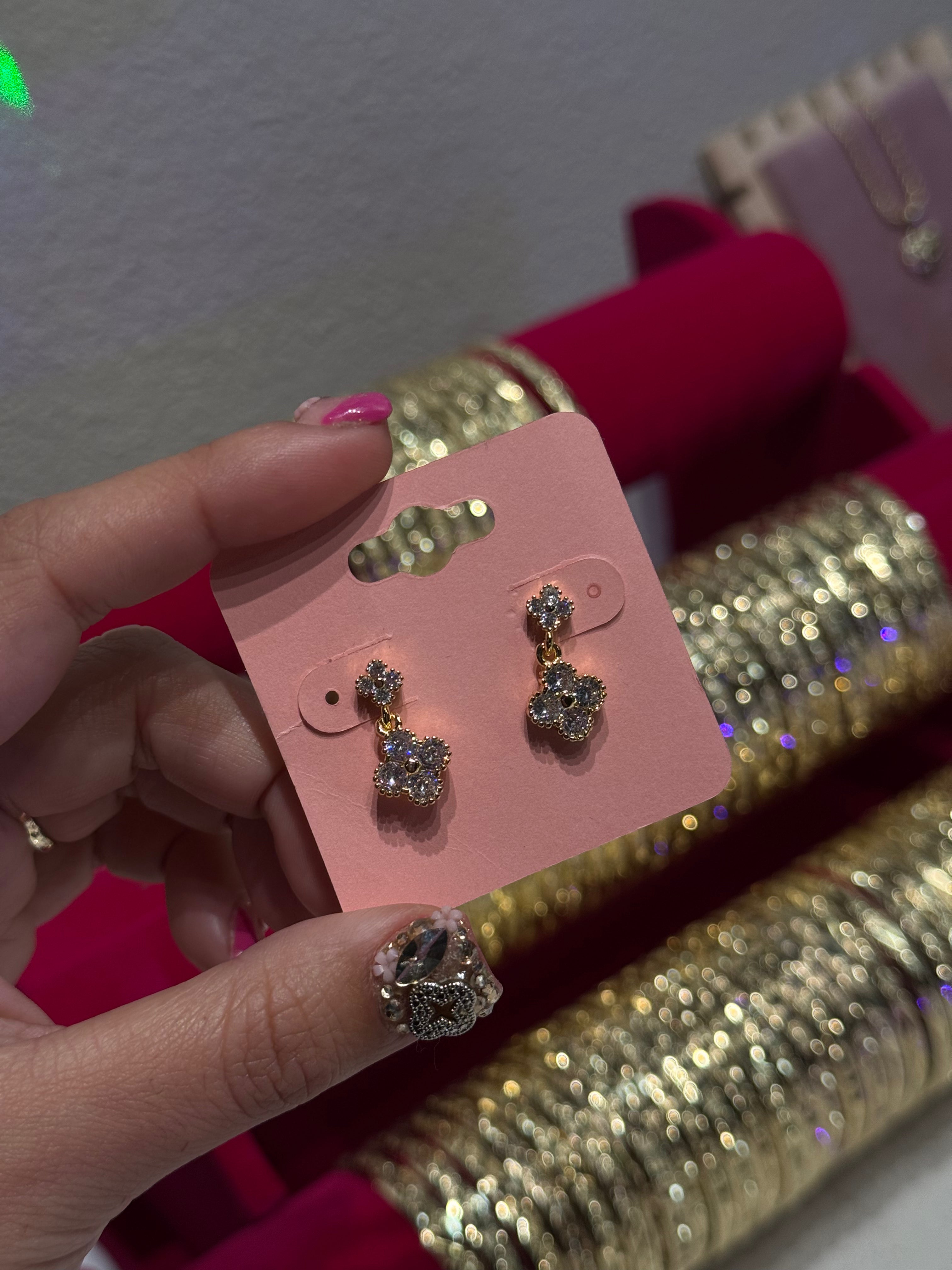 CLOVER DANGLE EARRINGS